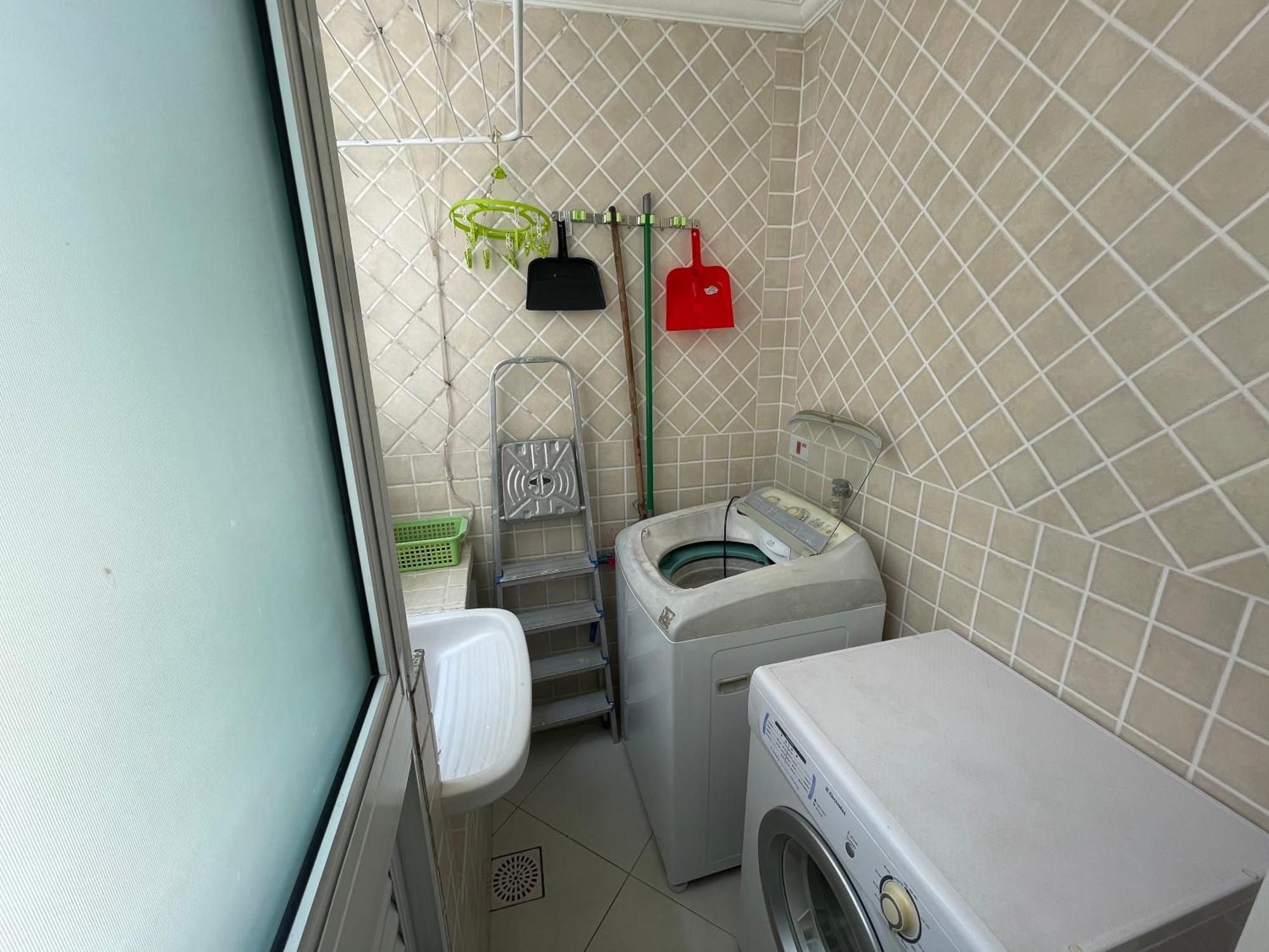 Apartamento Maré Mansa a 30 metros da praia Mansa em Caiobá com Wifi Matinhos Exterior foto